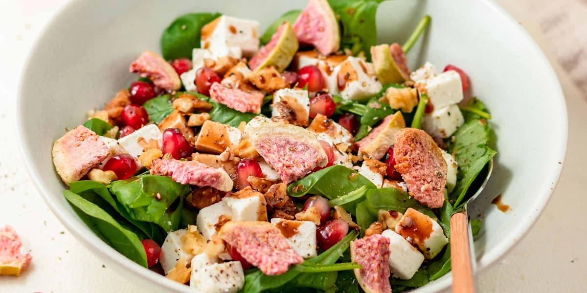Fresh Spinach and Fig Salad: A Nutritious and Flavorful Delight